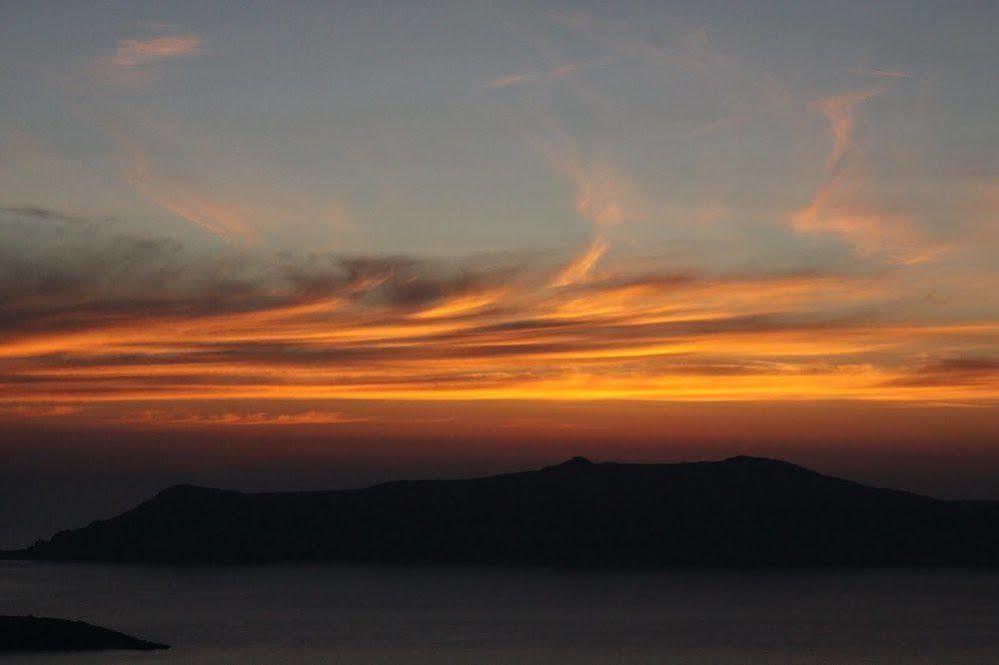 Caldera Cliff Suites Fira  Exterior foto